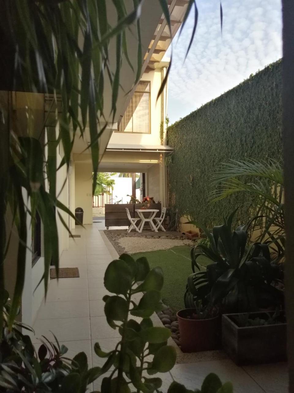 Cabinas Gosen Puntarenas Esterno foto